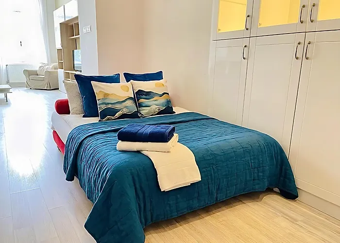 Spacious Riverside Residency - Magnificent View * Budapest
