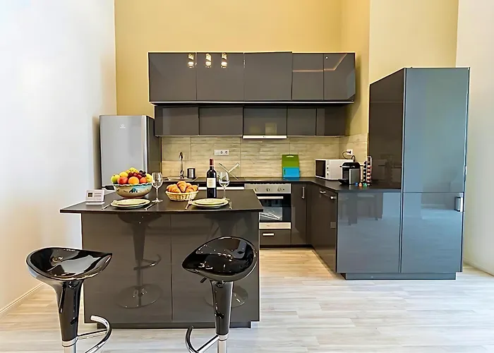 Spacious Riverside Residency - Magnificent View Budapest