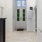 Spacious Riverside Residency - Magnificent View Apartment Budapest